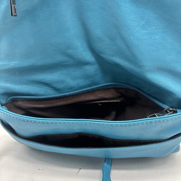 Mellow World Rainbow Twisted Crossbody Clutch Turquoise w/ Shoulder Strap - NICE - Picture 6 of 8